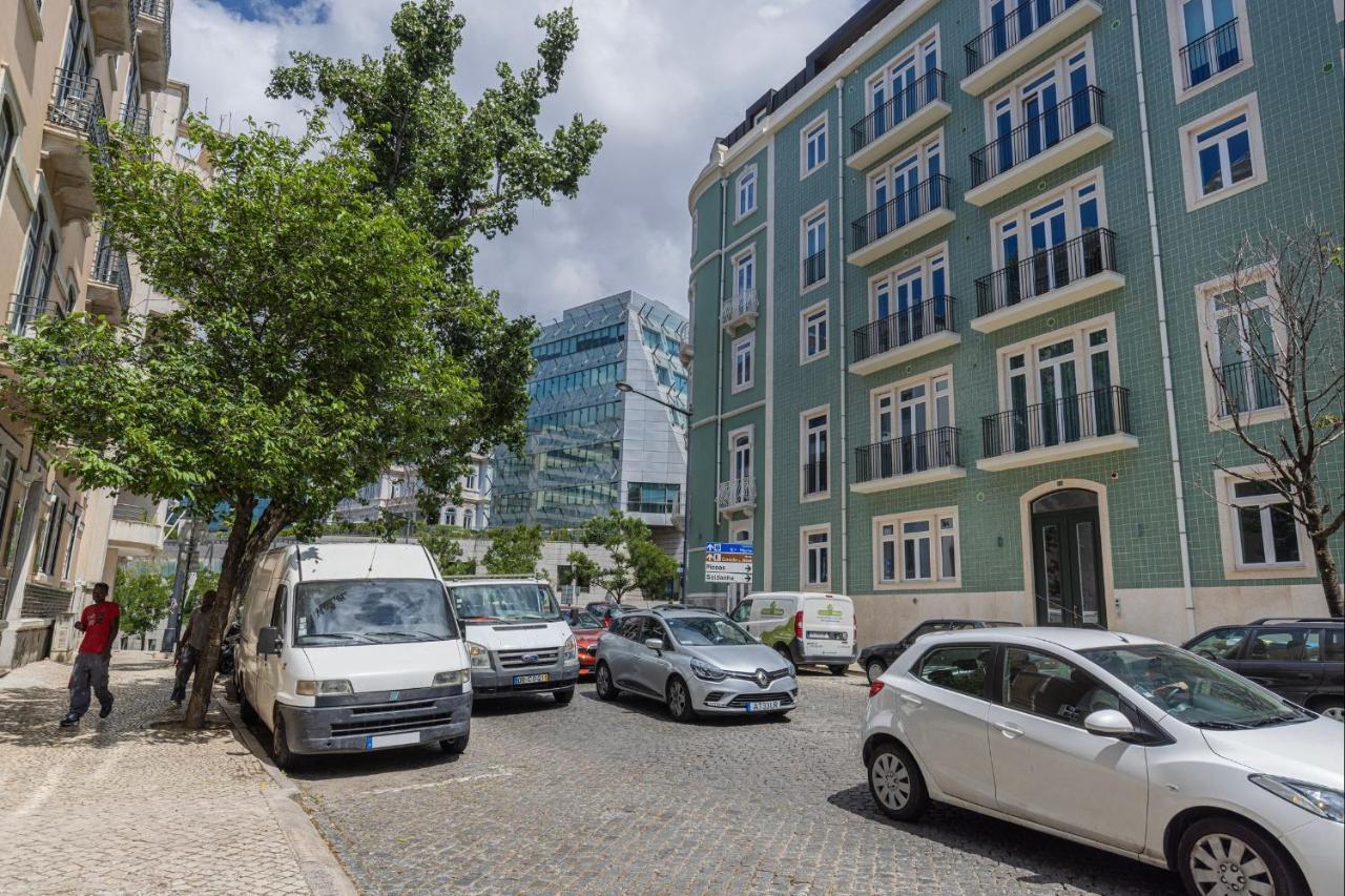 Upscale Apartment In City Center By Lovelystay Lisbon Luaran gambar