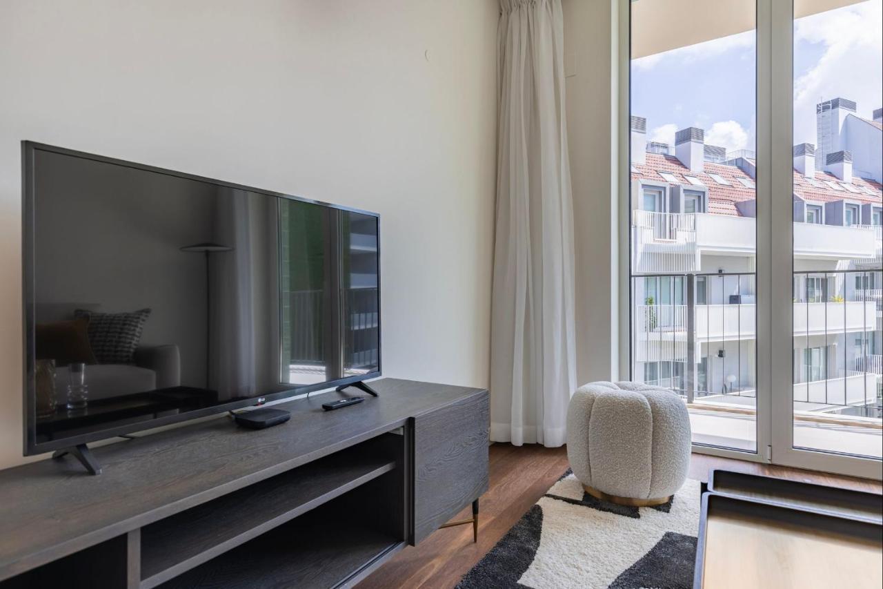 Upscale Apartment In City Center By Lovelystay Lisbon Luaran gambar